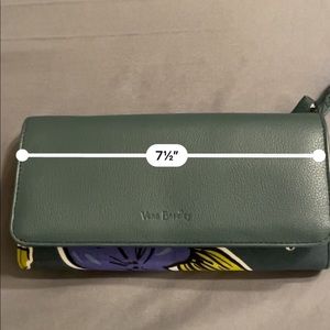 NWOT - Vera Bradley Wallet with Wristlet